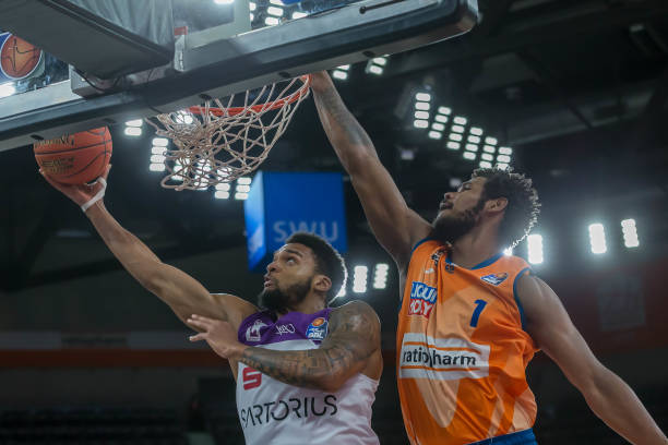 犯规的行为 犯规的行为